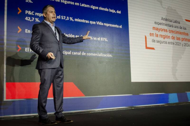 Conferencia_060